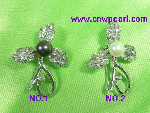 three leaves freshwater pearl brooches with 18K GP mountings